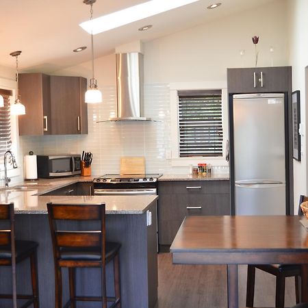 Pair-A-Dice Cottage Port Renfrew Bagian luar foto