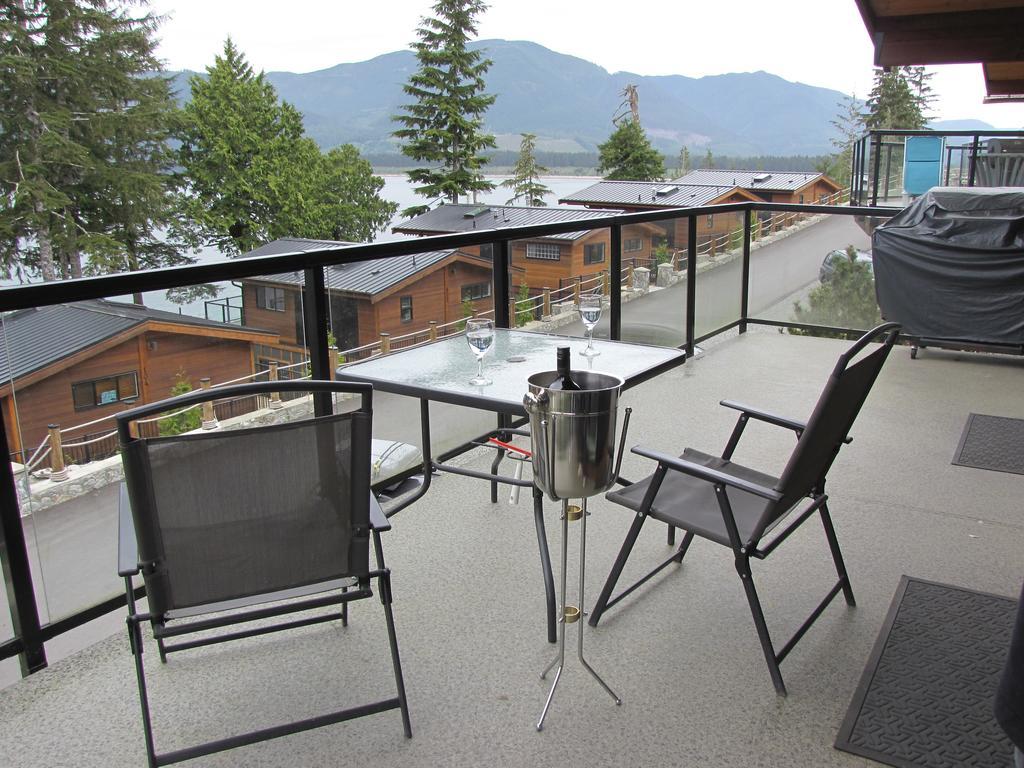 Pair-A-Dice Cottage Port Renfrew Bagian luar foto
