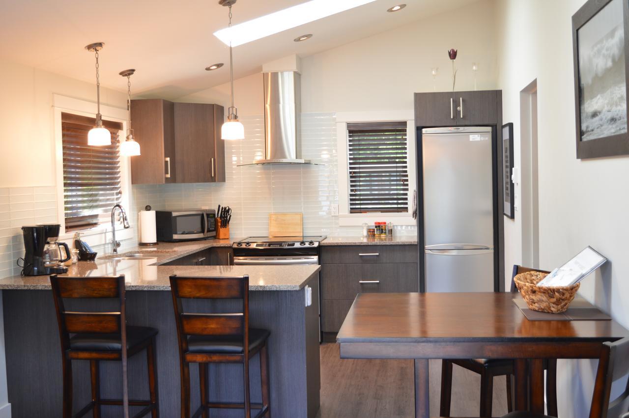 Pair-A-Dice Cottage Port Renfrew Bagian luar foto