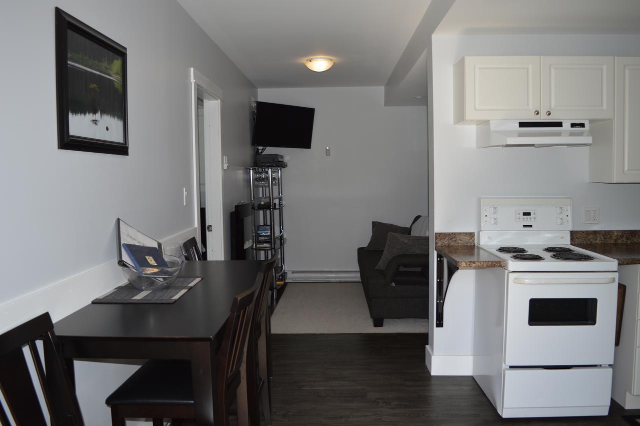 Pair-A-Dice Cottage Port Renfrew Bagian luar foto